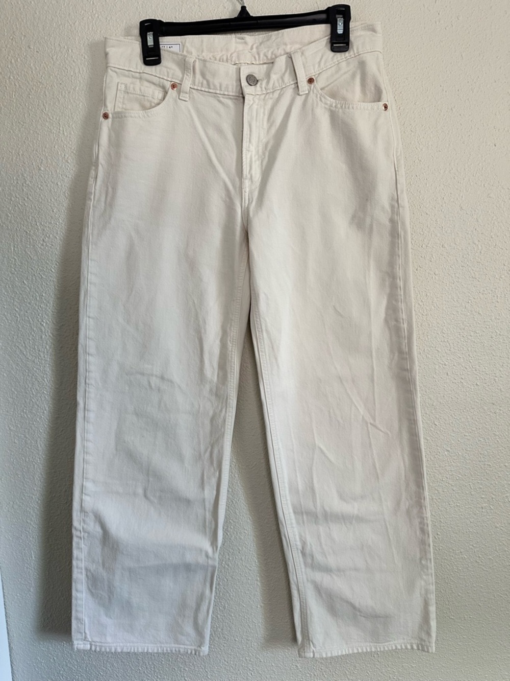 Gap Women’s Off-White Low Stride Low Rise Straight-Leg Jeans